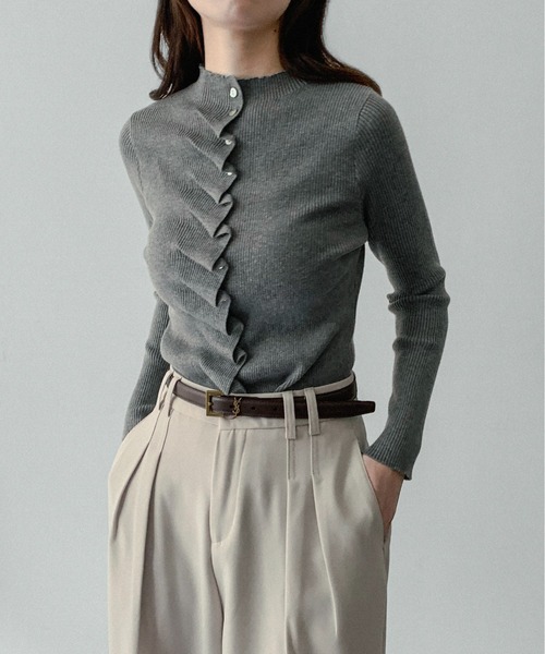 on:nue（オンニュ）の「【on:nue】[着用動画あり！/選べる4色展開] モックネックフロントフリルカーディガン（ニット/セーター・レディース・ブラウン/アイボリー/ブラック/グレー・FREE）」の14枚目の写真