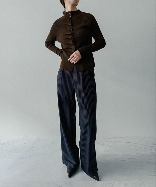 on:nue（オンニュ）の「【on:nue】[着用動画あり！/選べる4色展開] モックネックフロントフリルカーディガン（ニット/セーター・レディース・ブラウン/アイボリー/ブラック/グレー・FREE）」の22枚目の写真