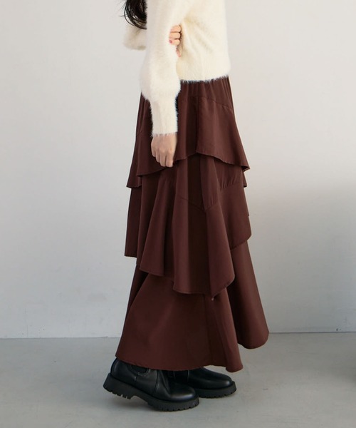 archives（アルシーヴ）の「マットフリルティアードスカート（スカート・レディース・ブラウン/アイボリー/ブラック・MEDIUM）」の7枚目の写真