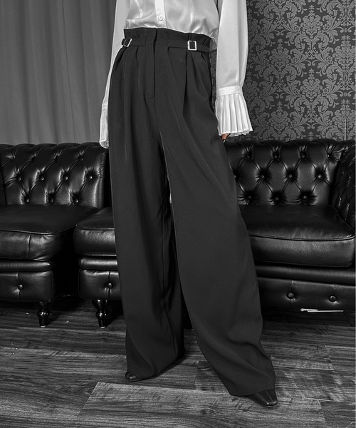 LVEU.(ラブユ.)の「【LVEU.】シルバーベルトタックパンツ / ボトムス パンツ グルカパンツ スラックス ハイウエスト ダーツ ベルト タック ストレート ブラック モード(スラックス・レディース・ブラック・FREE)」の6枚目の写真