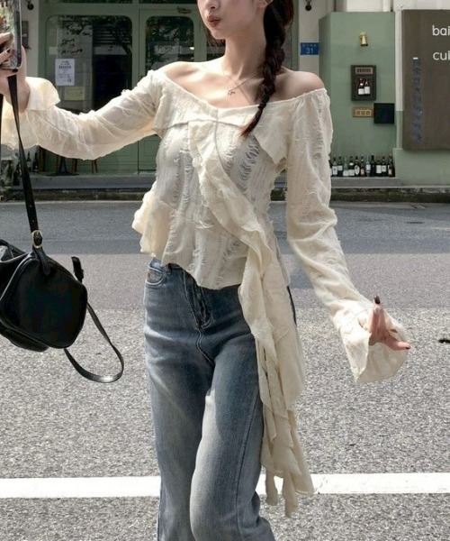 VIBGYOR（ヴィブジョー）の「【LAMPOON】フリルイレヘムブラウス（シャツ/ブラウス・レディース・グレー/アイボリー・MEDIUM/LARGE/SMALL）」の2枚目の写真