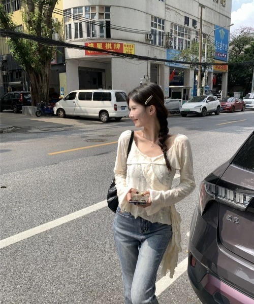 VIBGYOR（ヴィブジョー）の「【LAMPOON】フリルイレヘムブラウス（シャツ/ブラウス・レディース・グレー/アイボリー・MEDIUM/LARGE/SMALL）」の9枚目の写真