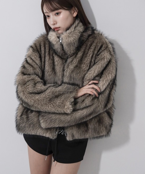 me+em select(ミームセレクト)の「【 3color 】ダブルジップスタンドカラーミックスファージャケット / double zip stand collar mix fur jacket(その他アウター・レディース・グレー/ブラウン/ベージュ・FREE)」の10枚目の写真