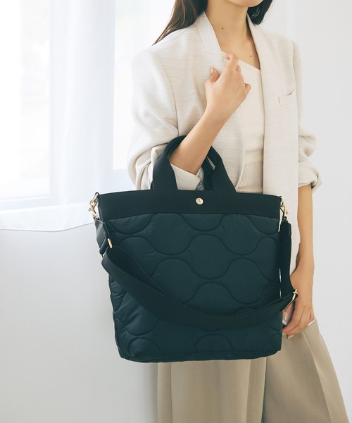 Breath TOPKAPI(ブレストプカピ)の「【Breath TOPKAPI】RIPPLE リプル キルティング ショルダー付き 縦型 トートバッグ / 撥水 / 軽量(トートバッグ・レディース・ブラウン/ブラック/カーキ・FREE)」の2枚目の写真