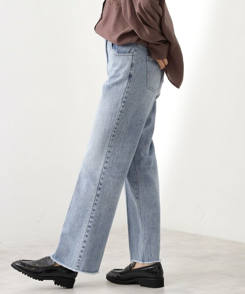 THE SHOP TK （ザ ショップ ティーケー ）の「デニムフレアパンツ【洗濯機可】（デニムパンツ・レディース・ブルー/ネイビー・13/12）」の16枚目の写真