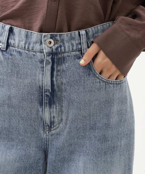 THE SHOP TK （ザ ショップ ティーケー ）の「デニムフレアパンツ【洗濯機可】（デニムパンツ・レディース・ブルー/ネイビー・13/12）」の6枚目の写真