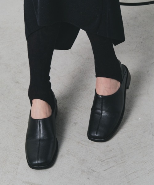 bita.(ビタ)の「センターシーム2wayフラットシューズ(ローファー・レディース・ブラウン/ベージュ/ブラック・MEDIUM/LARGE)」の3枚目の写真