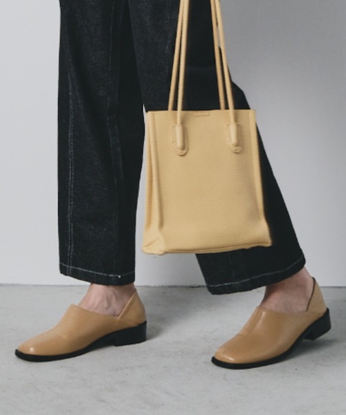 bita.(ビタ)の「センターシーム2wayフラットシューズ(ローファー・レディース・ブラウン/ベージュ/ブラック・MEDIUM/LARGE)」の20枚目の写真