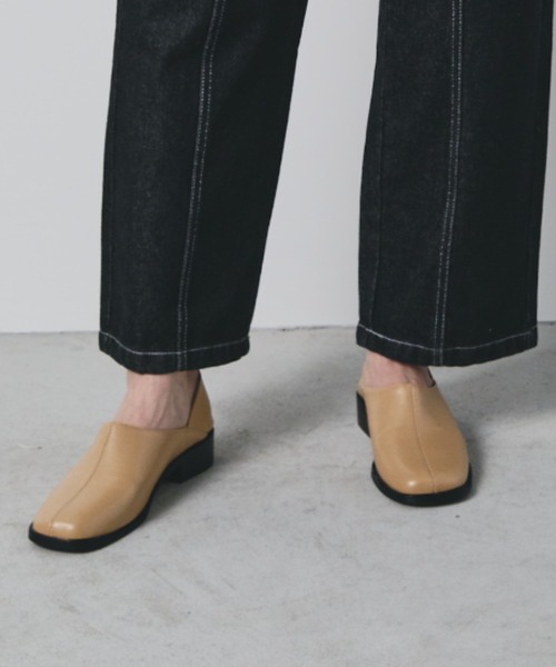 bita.(ビタ)の「センターシーム2wayフラットシューズ(ローファー・レディース・ブラウン/ベージュ/ブラック・MEDIUM/LARGE)」の19枚目の写真