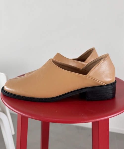 bita.(ビタ)の「センターシーム2wayフラットシューズ(ローファー・レディース・ブラウン/ベージュ/ブラック・MEDIUM/LARGE)」の18枚目の写真