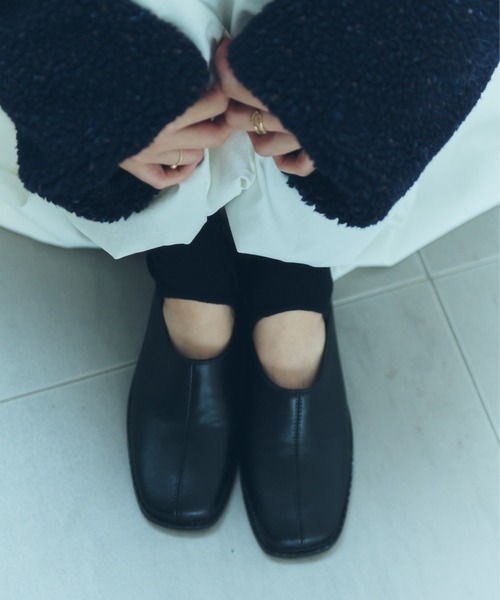 bita.(ビタ)の「センターシーム2wayフラットシューズ(ローファー・レディース・ブラウン/ベージュ/ブラック・MEDIUM/LARGE)」の17枚目の写真