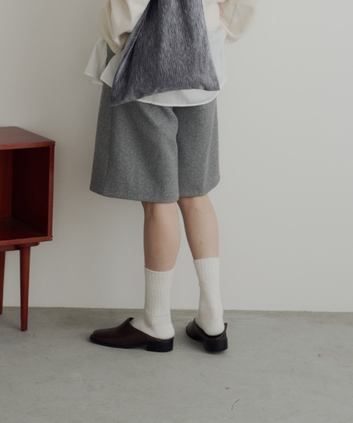 bita.(ビタ)の「センターシーム2wayフラットシューズ(ローファー・レディース・ブラウン/ベージュ/ブラック・MEDIUM/LARGE)」の21枚目の写真