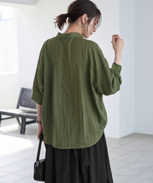 STYLE DELI(スタイルデリ)の「【LUXE】前裾イン風ワザあり2WAYシャツ(シャツ/ブラウス・レディース・グレイッシュベージュ/グリーン/スミクロ・FREE)」の7枚目の写真