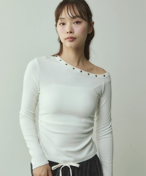 VIVID LADY(ビビッドレディー)の「アシンメトリーネック リブトップス(Tシャツ/カットソー・レディース・チャコールグレー/ブラック/ホワイト・FREE)」の22枚目の写真