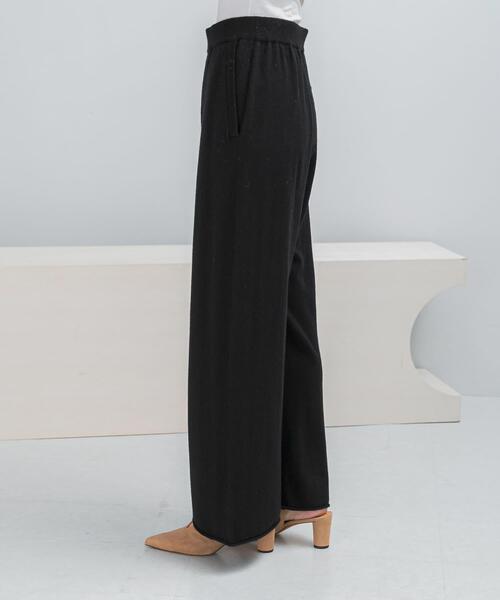 URBAN RESEARCH ROSSO WOMEN(アーバンリサーチ ロッソ)の「メリノウールニットパンツ(その他パンツ・レディース・ブラック/アイボリー・FREE)」の13枚目の写真
