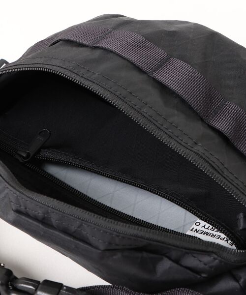 MAKAVELIC（マキャベリック）の「【RES】【MAKAVELIC】RICO SEPARATE WAIST POUCH BAG（ボディバッグ/ウエストポーチ・メンズ・ブラック/グリーン・FREE）」の6枚目の写真