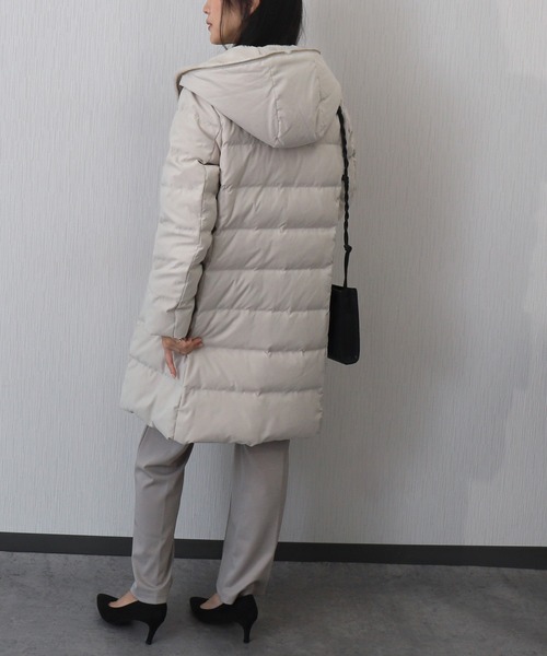 libelle more(リベル モア)の「エコファーフードロングダウンコート(ダウンジャケット/コート・レディース・ネイビー/モカ/アイボリー/ブラック/グレー・L/M)」の7枚目の写真
