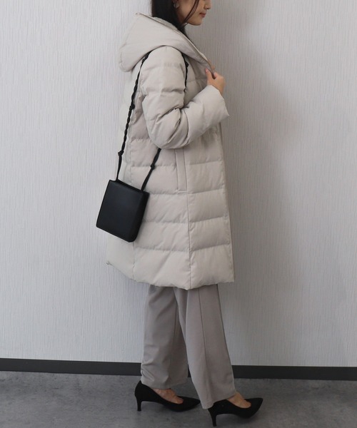 libelle more(リベル モア)の「エコファーフードロングダウンコート(ダウンジャケット/コート・レディース・ネイビー/モカ/アイボリー/ブラック/グレー・L/M)」の8枚目の写真