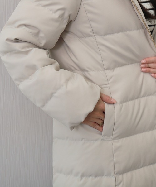 libelle more(リベル モア)の「エコファーフードロングダウンコート(ダウンジャケット/コート・レディース・ネイビー/モカ/アイボリー/ブラック/グレー・L/M)」の12枚目の写真