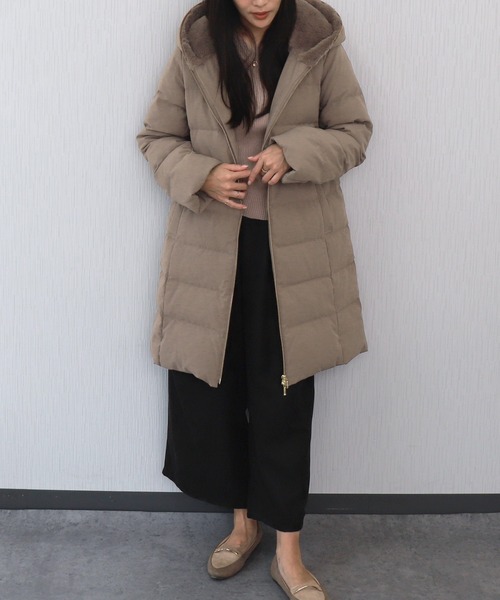 libelle more(リベル モア)の「エコファーフードロングダウンコート(ダウンジャケット/コート・レディース・ネイビー/モカ/アイボリー/ブラック/グレー・L/M)」の15枚目の写真