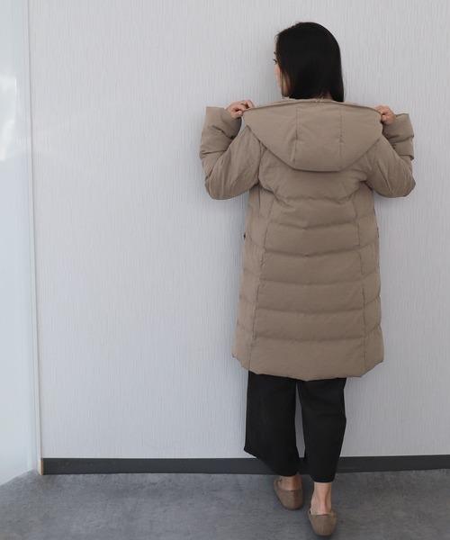 libelle more(リベル モア)の「エコファーフードロングダウンコート(ダウンジャケット/コート・レディース・ネイビー/モカ/アイボリー/ブラック/グレー・L/M)」の17枚目の写真