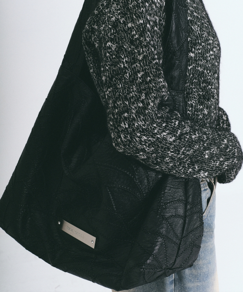 NICK&NICOLE(ニックアンドニコール)の「LEATHER WRINKLE TOTE BAG_BLACK(ショルダーバッグ・レディース・その他・FREE)」の7枚目の写真