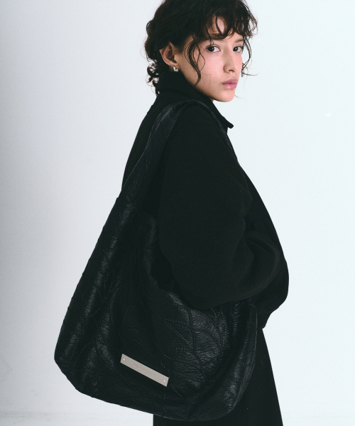 NICK&NICOLE(ニックアンドニコール)の「LEATHER WRINKLE TOTE BAG_BLACK(ショルダーバッグ・レディース・その他・FREE)」の8枚目の写真