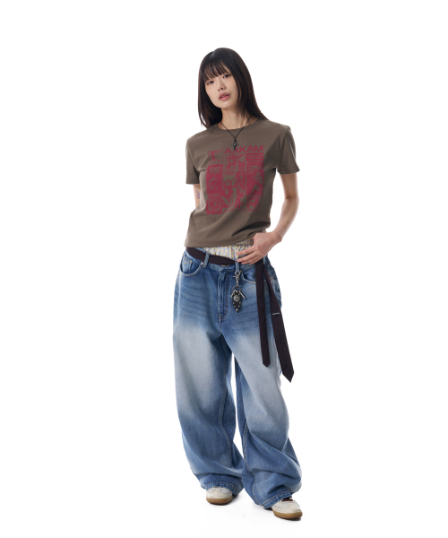 AAKAM(アーカム)の「Collage Artwork Half Top (Khaki)(Tシャツ/カットソー・レディース・その他・1/2)」の7枚目の写真