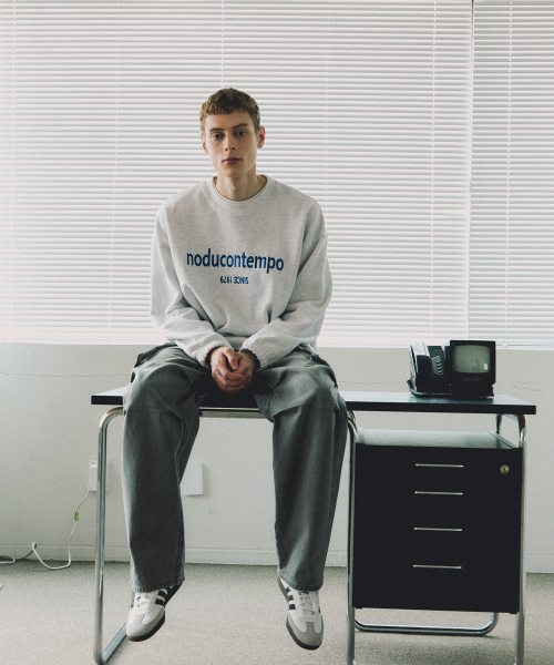 NODU（ノードユー）の「コンテンポ刺繍マンツーマンTシャツ[ライトグレー]（スウェット・メンズ・その他・MEDIUM/LARGE）」の2枚目の写真