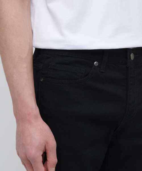 MUSINSA STANDARD（ムシンサスタンダード）の「【クールタンダード】スリムクロップドデニムパンツ【ブラック】（デニムパンツ・メンズ・その他・26/27/28/29/36/34/32/30/31/33/40/38/42）」の4枚目の写真