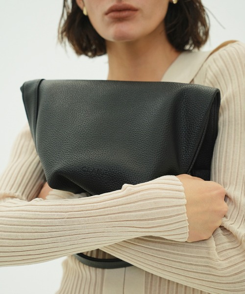 CLANE(クラネ)の「FAKE LEATHER MEDIUM TOTE BAG(トートバッグ・レディース・ブラック/アイボリー・F)」の7枚目の写真
