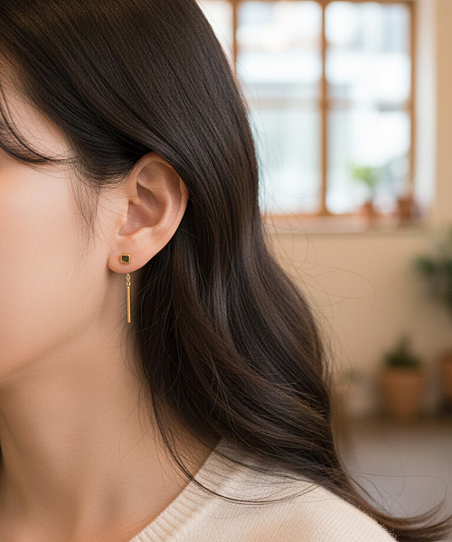 Burner（バーナー）の「【Sonu jewelry（ソヌジュエリー）】キューブ× ロングチェーン　ピアス oku-pier13-10（ピアス（両耳用）・レディース・ゴールド/ブラック/シルバー・FREE）」の4枚目の写真