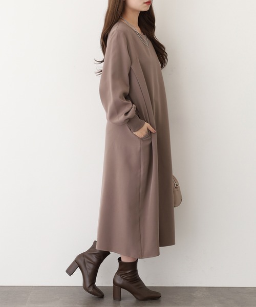 EGLANTINE(エグランティーヌ)の「EGLANTINE ワンピース 長袖(ワンピース・レディース・ブラック/ダークブラウン/ローズ/モカ・40)」の18枚目の写真