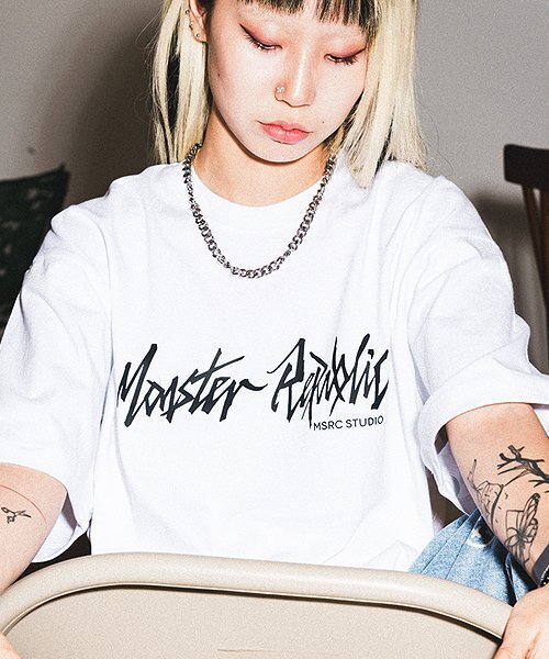 MONSTER REPUBLIC(モンスターリパブリック)の「ムーブメント ベーシックロゴ ブラックTシャツ ホワイト(Tシャツ/カットソー・レディース・その他・X-LARGE/LARGE/MEDIUM/SMALL)」の1枚目の写真