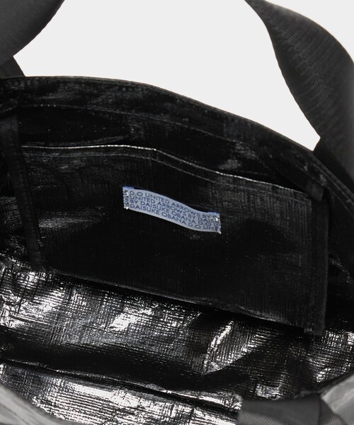 UNITED ARROWS & SONS by DAISUKE OBANA（ユナイテッドアローズアンドサンズバイダイスケオバナ）の「＜OUTDOOR PRODUCTS × D.O UNITED ARROWS BY DAISUKE OBANA＞2LYR TOTE S/トートバッグ（トートバッグ・メンズ・ブラック・FREE）」の9枚目の写真