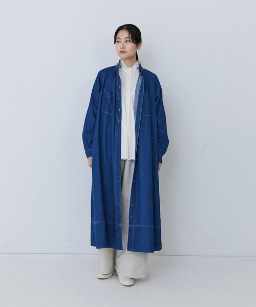 conges payes ADIEU TRISTESSE（コンジェ ペイエ アデュートリステス）の「【1月お気に入り登録ブランド内2位】フリルカラーデニムワンピース（ワンピース・レディース・インディゴブルー/ライトインディゴブルー・38）」の13枚目の写真