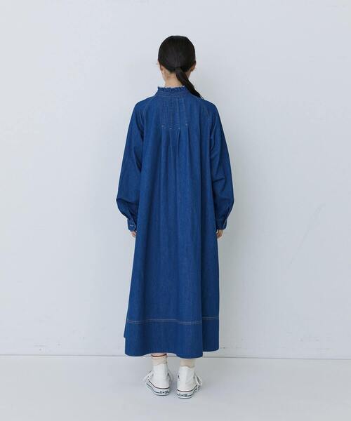 conges payes ADIEU TRISTESSE（コンジェ ペイエ アデュートリステス）の「【1月お気に入り登録ブランド内2位】フリルカラーデニムワンピース（ワンピース・レディース・インディゴブルー/ライトインディゴブルー・38）」の9枚目の写真