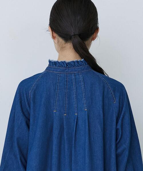 conges payes ADIEU TRISTESSE（コンジェ ペイエ アデュートリステス）の「【1月お気に入り登録ブランド内2位】フリルカラーデニムワンピース（ワンピース・レディース・インディゴブルー/ライトインディゴブルー・38）」の7枚目の写真