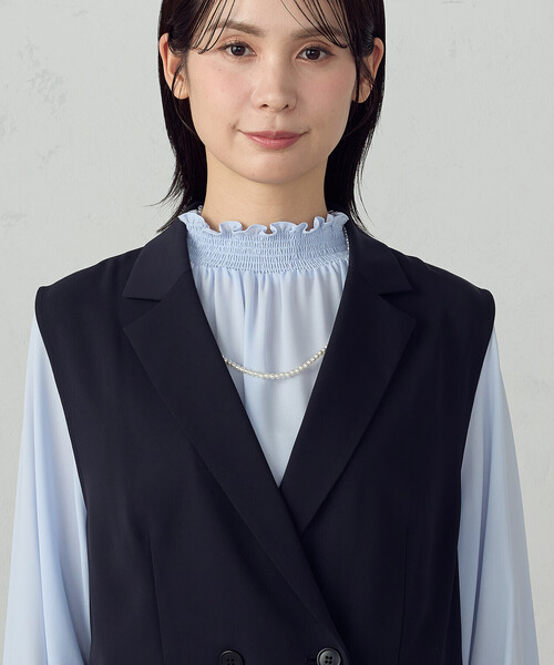 COMME CA ISM(コムサイズム)の「【セットアップ対応】ポリエステルツイル テーラードジレ(ベスト・レディース・グレー/ネイビー・X-SMALL/SMALL/MEDIUM/LARGE/X-LARGE)」の4枚目の写真