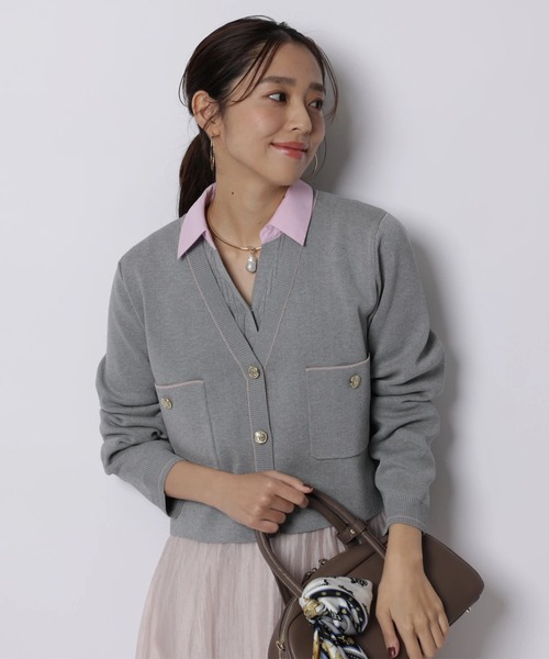 JUSGLITTY(ジャスグリッティー)の「シャツカラーVネックアンサンブル(ニット/セーター・レディース・ホワイト/ネイビー/グレー・2)」の3枚目の写真