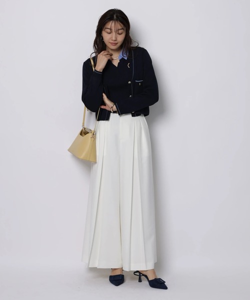 JUSGLITTY(ジャスグリッティー)の「シャツカラーVネックアンサンブル(ニット/セーター・レディース・ホワイト/ネイビー/グレー・2)」の19枚目の写真