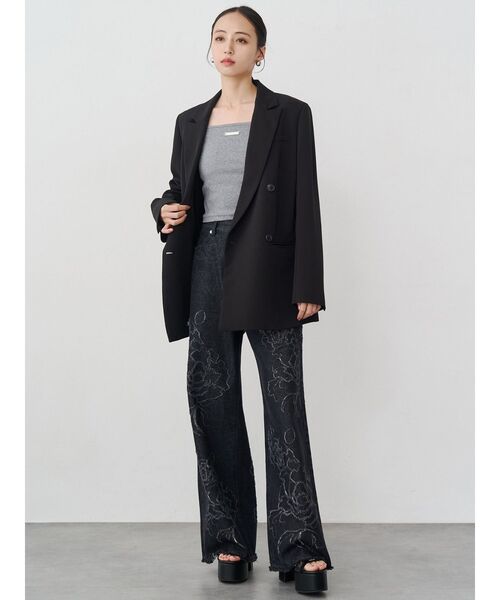 MURUA（ムルーア）の「ダメージフラワーワイドデニム（デニムパンツ・レディース・ブルー/オフホワイト/ブラック・2/1）」の13枚目の写真