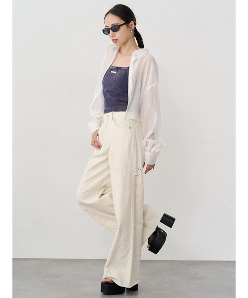 MURUA（ムルーア）の「ダメージフラワーワイドデニム（デニムパンツ・レディース・ブルー/オフホワイト/ブラック・2/1）」の18枚目の写真