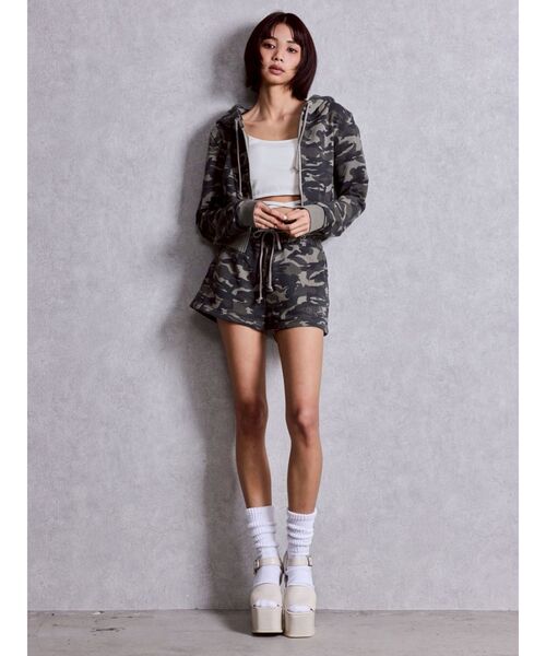 GYDA（ジェイダ）の「NEW ラインストーンGYDAラメショートパンツ（その他パンツ・レディース・その他1/ライトグレー/オフホワイト/ブラック・FREE）」の21枚目の写真