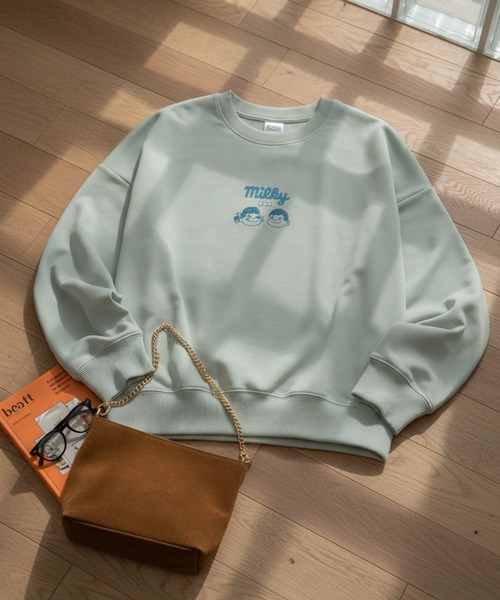 CORPUS　SELECT（コーパストーキョー）の「【PEKO/ペコちゃん】オーバーサイズ ポンチ クルーネック トレーナー スウェット（Tシャツ/カットソー・レディース・ラベンダー/ミント/オフホワイト/ライトピンク・M/L）」の3枚目の写真