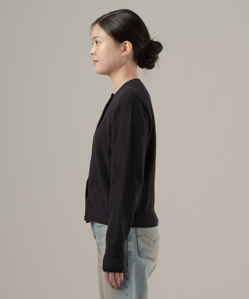 Levi's(リーバイス)の「Levi's/リーバイス スーパーソフト クルーネックカーディガン(カーディガン/ボレロ・レディース・ブラック・XS/M/S)」の8枚目の写真