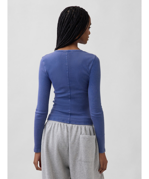 GAP（ギャップ）の「リブ クロップド GAPロゴTシャツ（Tシャツ/カットソー・レディース・ブルー/ブラック/ピンク/ホワイト・XXS/L/M/S/XS/XL）」の9枚目の写真