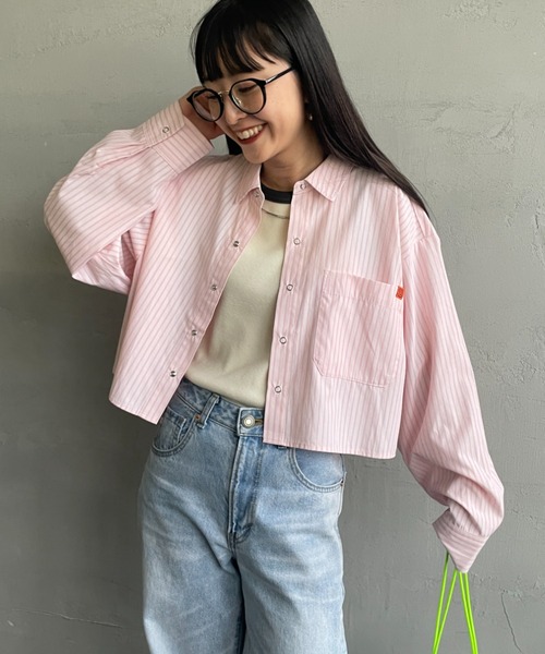 UNIVERSAL OVERALL（ユニバーサルオーバーオール）の「[UNIVERSAL OVERALL/ユニバーサルオーバーオール] 別注 ショート丈 ビッグポケットストライプシャツ（シャツ/ブラウス・レディース・ブルー/サックスブルー/イエロー/ピンク・F）」の11枚目の写真