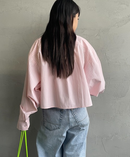 UNIVERSAL OVERALL（ユニバーサルオーバーオール）の「[UNIVERSAL OVERALL/ユニバーサルオーバーオール] 別注 ショート丈 ビッグポケットストライプシャツ（シャツ/ブラウス・レディース・ブルー/サックスブルー/イエロー/ピンク・F）」の14枚目の写真