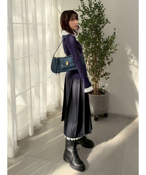 LILY BROWN(リリーブラウン)の「シャツドッキングニットトップス(ニット/セーター・レディース・ネイビー/レッド/グレー・F)」の21枚目の写真